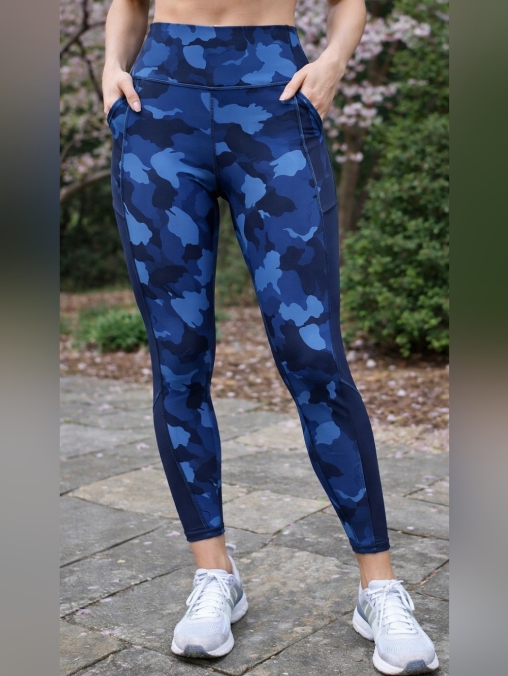 Athleta Camo Leggings Small High Rise Blue Printed Athletic Yoga Workout 7/8